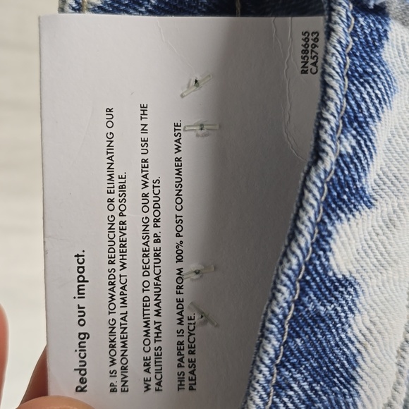 BP Ripped Nonstretch Denim Cutoff Shorts Size 26 ( 4 ) Blue Bleached Wash NWT - Picture 8 of 13